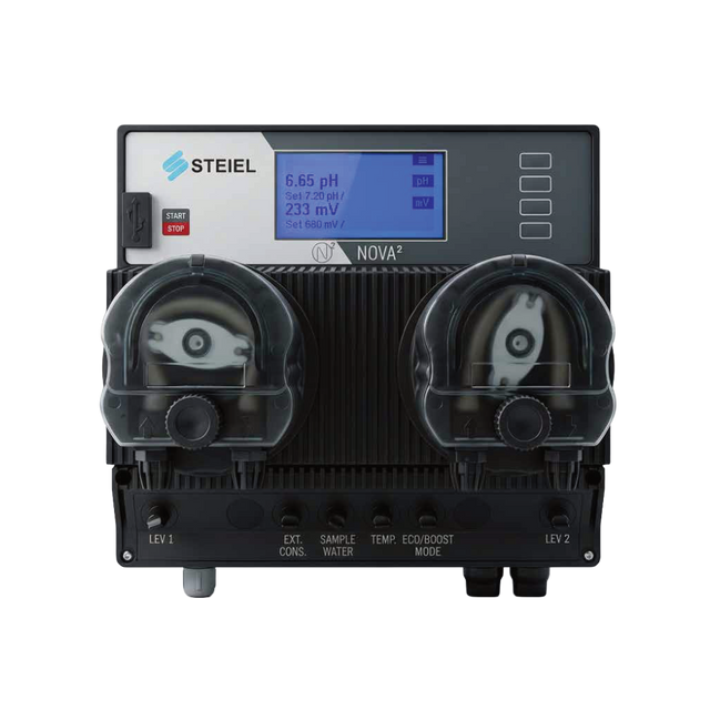 Controlador de piscina NOVA² de Steiel, con pantalla azul y dos grandes reels/rodillos visibles para dosificación.